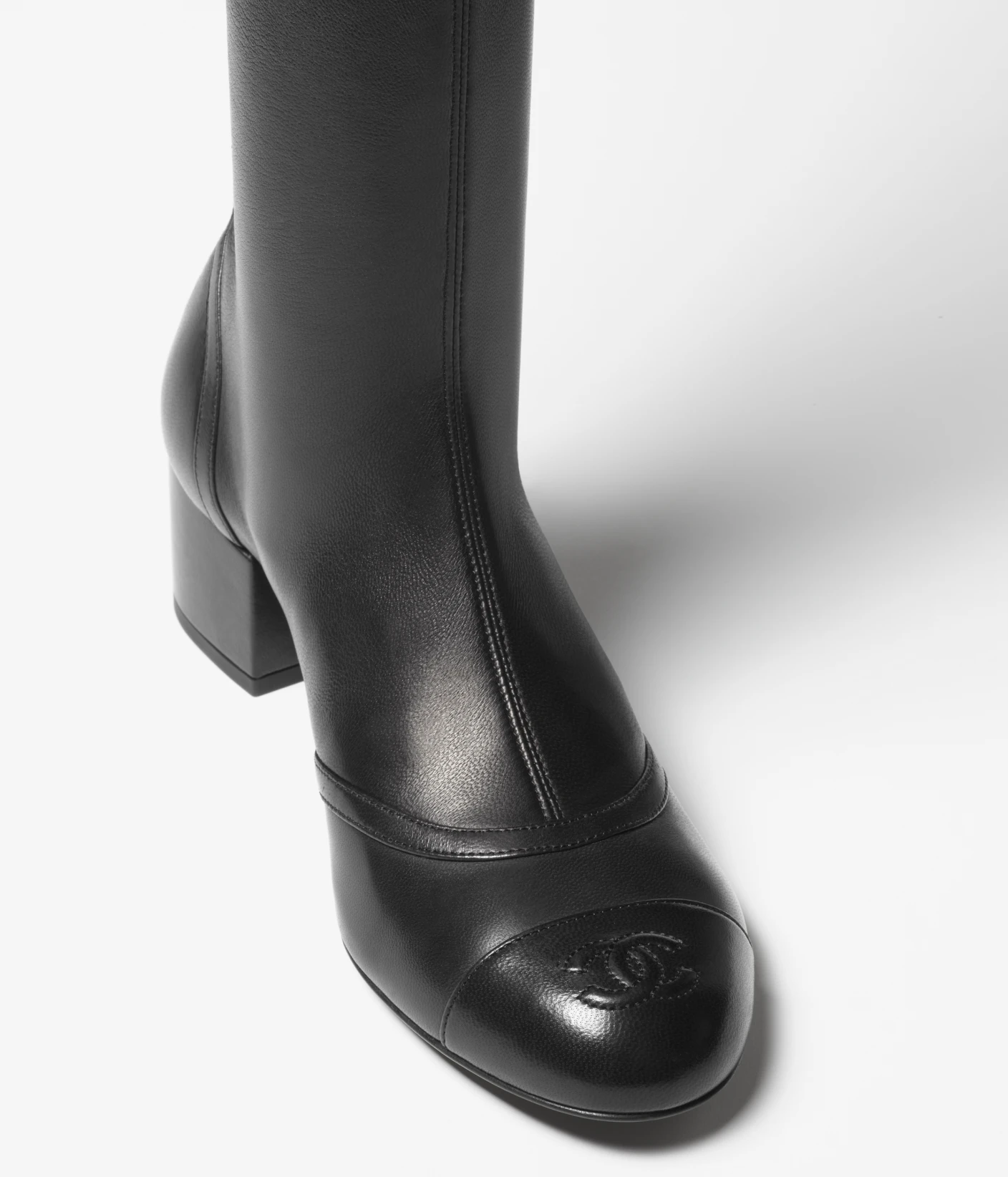 Chanel Fall-Winter 2025/26 Pre-Collection Thigh Boots - Image 2